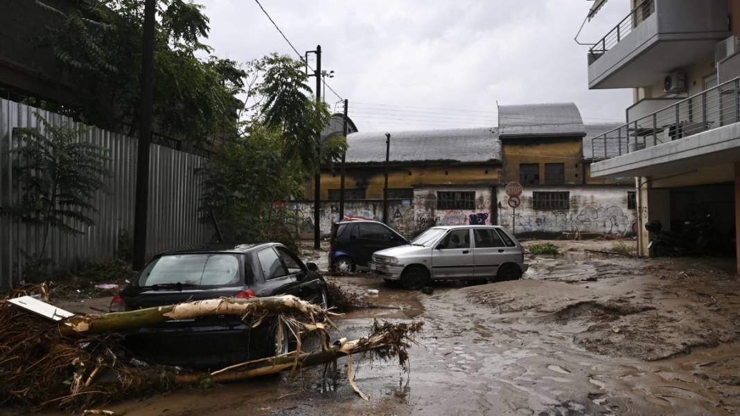 Komşuda da aynı kabus! Tarihin 'en şiddetli yağışı' 5